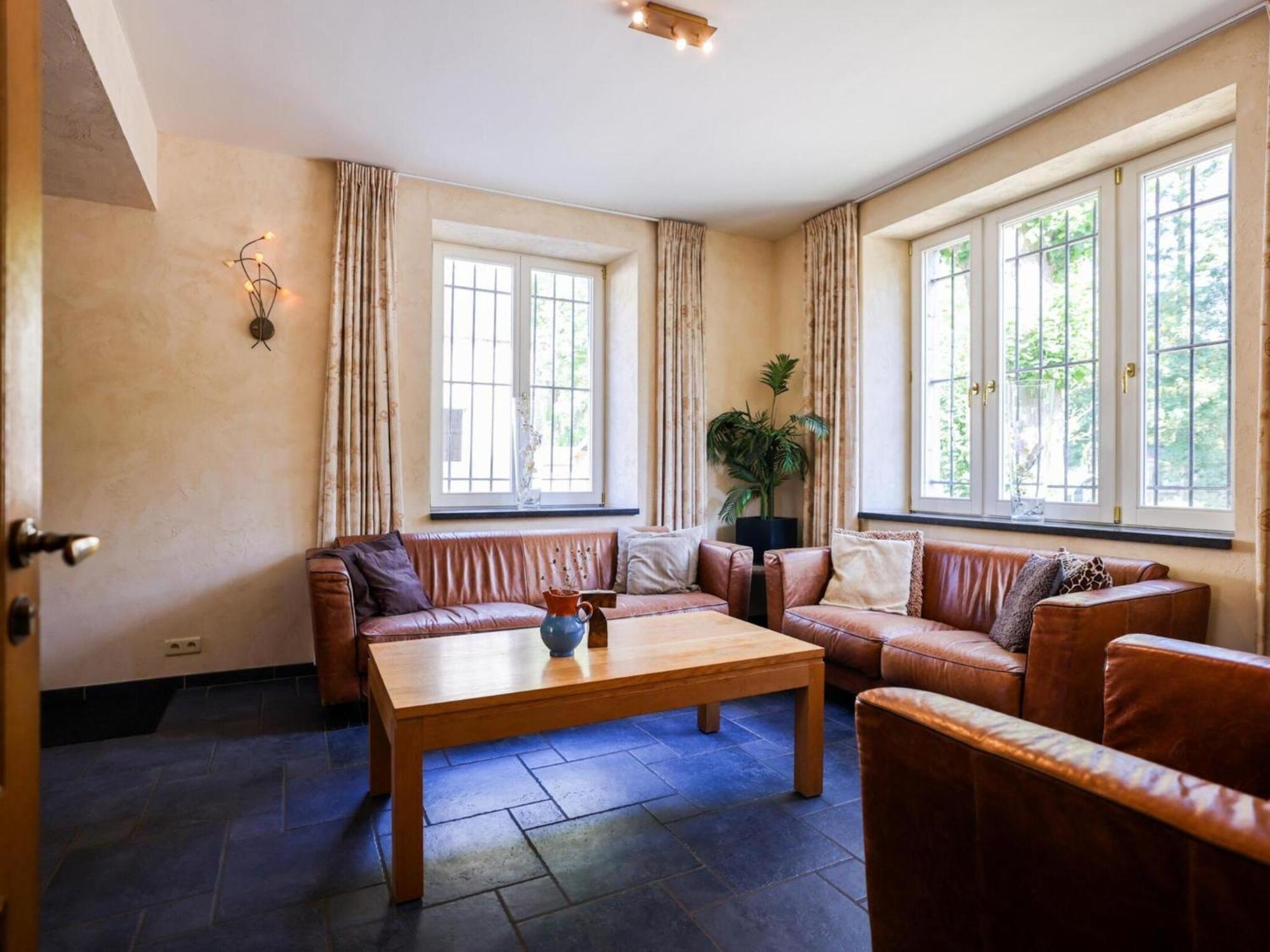 Stationed Between Spa And Liege Apartment In Aywaille Exterior foto